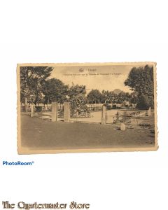 Postcard 1914-18 Dinant , Cimetiere Francais sur la Citadelle et Monument <<L'Assault>>