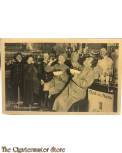 Ansicht mobilisatie 1940 Gelukkig nieuwjaar , proostende soldaten aan de bar 