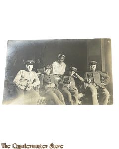 (Photo) Postkarte 1914 4 Soldaten mit Krankenschwester