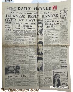 Newspaper , Daily Herald no 9195 Wednesday Aug 15 1945
