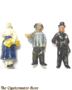 3x WhW Spende abzeichen ceramic Figuren (3 x Donation item WhW ceramic figures)