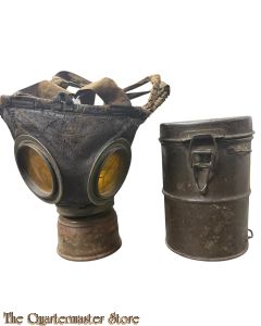 Gasmaske GM17 mit Tragebuchse (Gasmask M17 with carrying container)