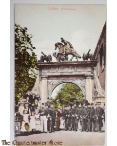 Prent briefkaart 1914 mobilisatie Leiden, Doelenpoort (met militairen)