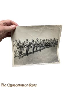 Large B/W press photo 1950’s US Army paratroopers training 11 A/B