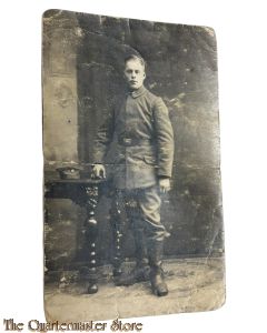 (Feld)postkarte 1918 Soldat im Atelier