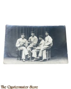 Postkarte/Photo 1915 Deutsche Soldaten mit Brot 