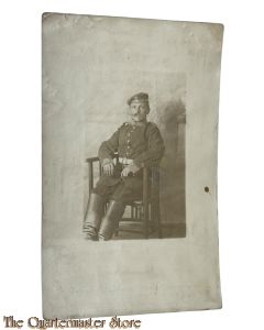(Feld)postkarte 1914 Deutscher Soldat sitzend 
