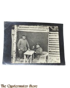 Photo 1917 Deutsche Soldaten in einer Unterkunft 