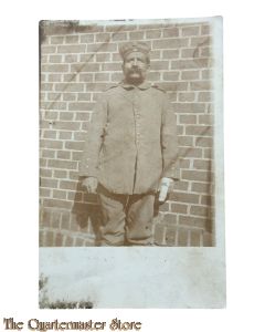 (Feld) Postkarte/Studiophoto 1914 Soldat mit verwundeten Hand