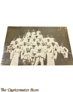 (Feld) Postkarte/Studiophoto 1915 Gruppe Deutsche Soldaten im Reserve Lazarett 