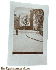 Postkarte/ Photo 1914 Deutscher Soldat mit seitengewehr am Strassenrand