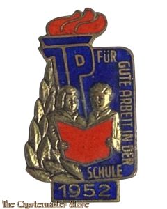 DDR -  Auszeichnung 1952 Für gute Arbeit in der Schule
