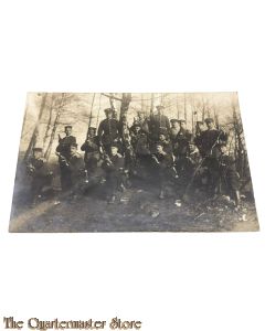 (Feld) Postkarte/Studiophoto 1915 Gruppe Deutsche Soldaten mit Waffen