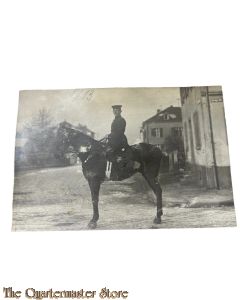 Photo 1914 Kavaleristen mit Pferd im Felde 