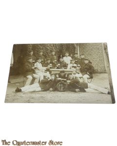 Postkarte/Photo 1916 Gruppe Deutsche Soldaten Bier trinken 
