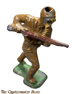 WW1 Manoil Barclay Toy assaulting  soldier wearing gasmask and rifle