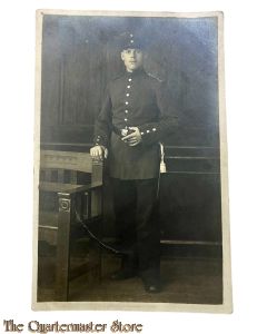 Postkarte/Studio Photo 1916  Deutscher Soldat mit Schirmmutze , Sennelager